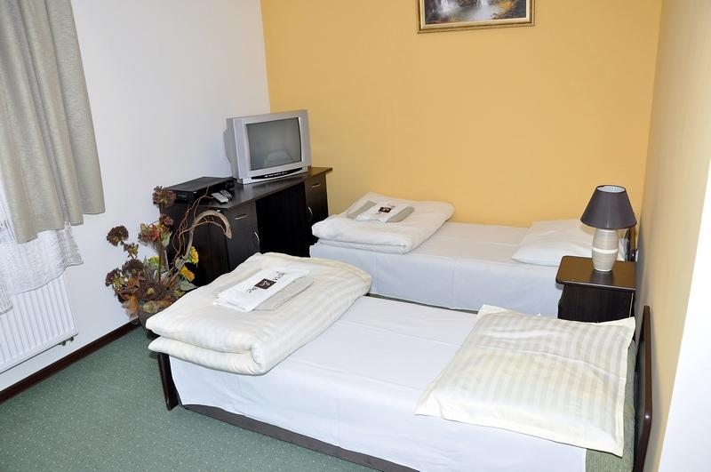 Bed and Breakfast Stary Dwor à Żywiec Extérieur photo