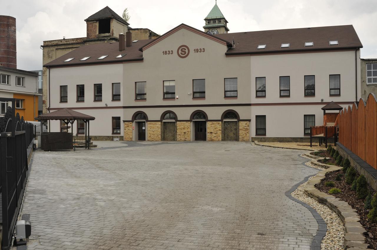 Bed and Breakfast Stary Dwor à Żywiec Extérieur photo